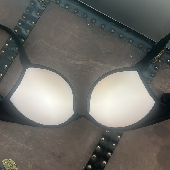 Victoria’s Secret Very Sexy Rhinestone Logo Strap Padded Push-up Bra 34B EUC - Picture 4 of 7